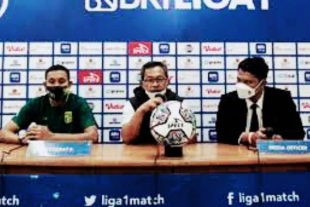 Aji Santoso Pelatih PERSEBAYA Surabaya Kritik Kinerja Dan Kualitas Wasit di BRI Liga 1