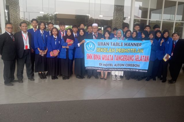 Kegiatan Table Manner SMK Bina Wisata Tangerang Selatan di Hotel Aston Cirebon